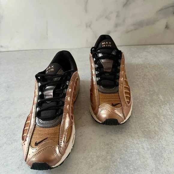 Air Max Tailwind 4 in Metallica Red Bronze - Picture 7 of 7